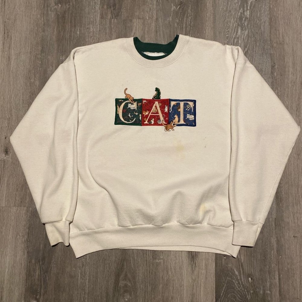 Vintage Women's White and Green Sweatshirt
